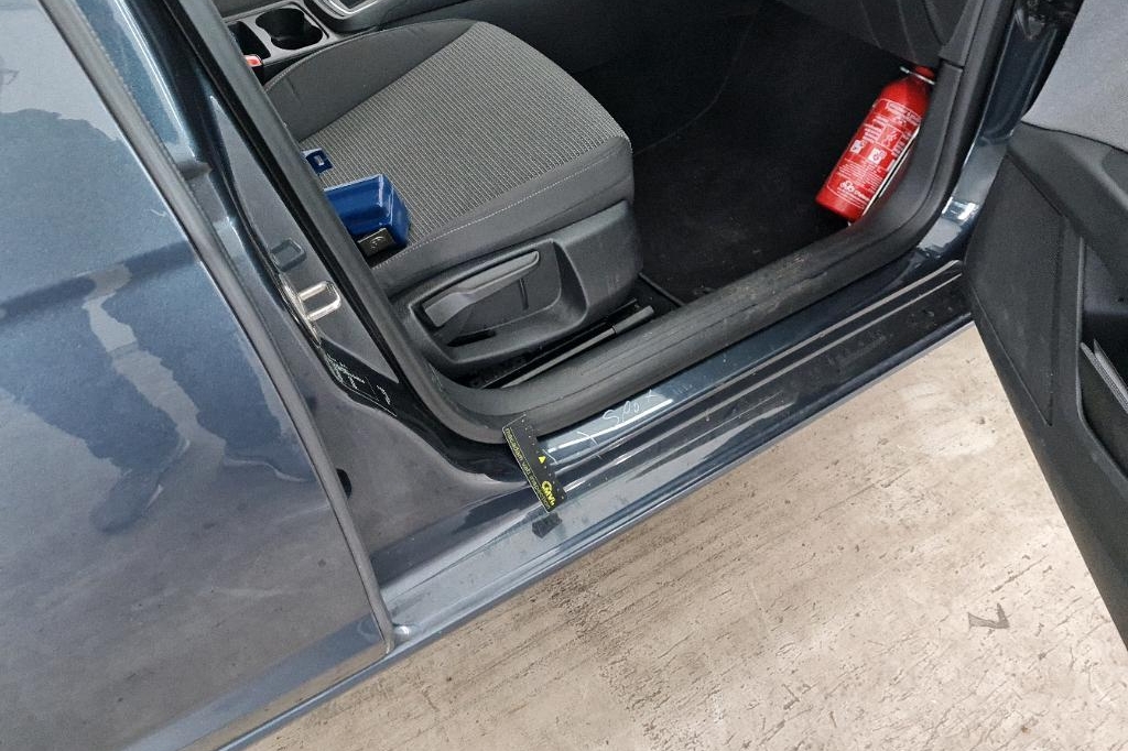 SEAT Leon 2019 фото 35