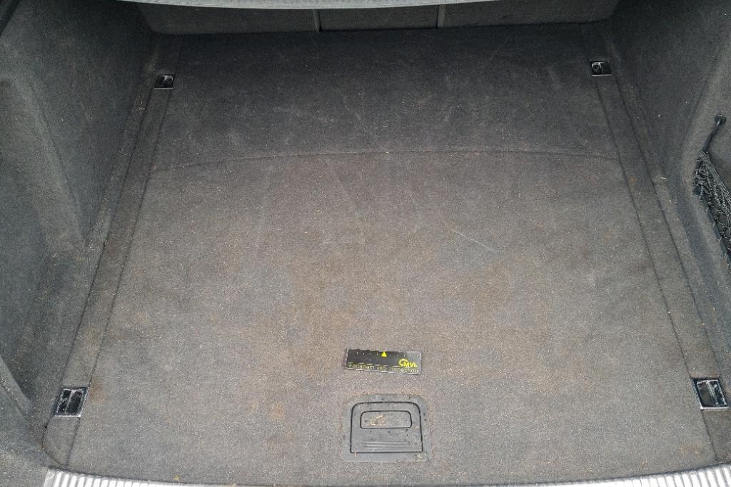 Audi A4 Avant 2017 фото 16