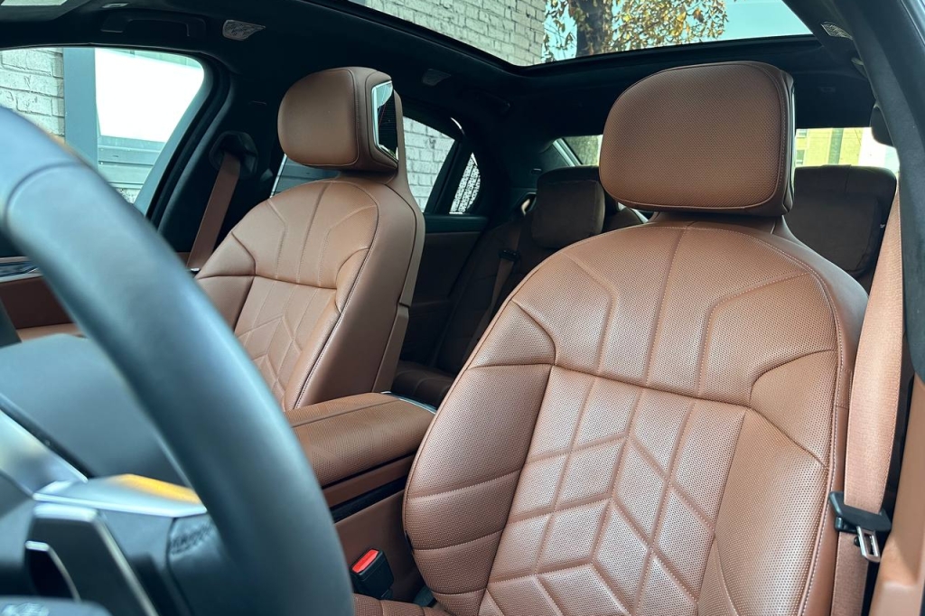 BMW 740 2023 photo 14