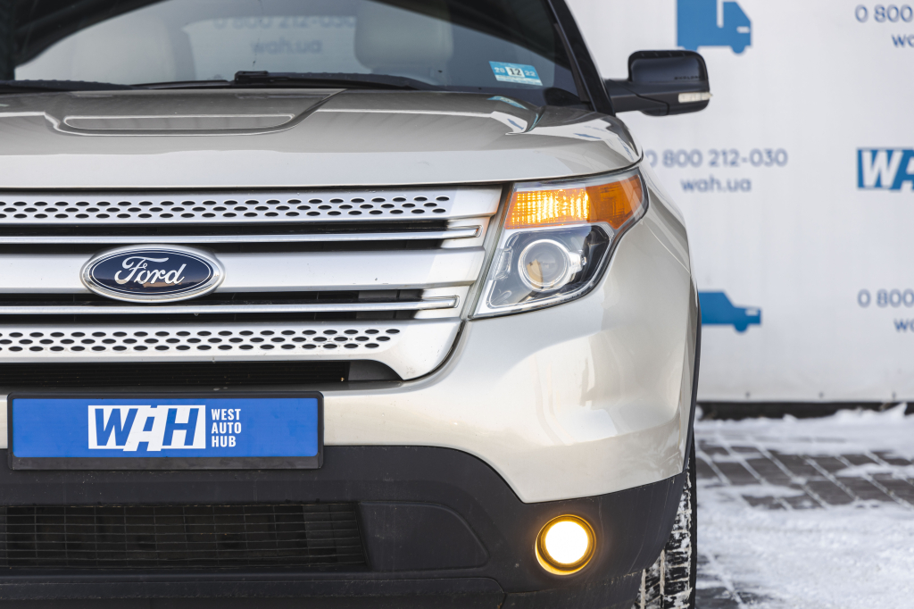 Ford Explorer XLT 2011 photo 1