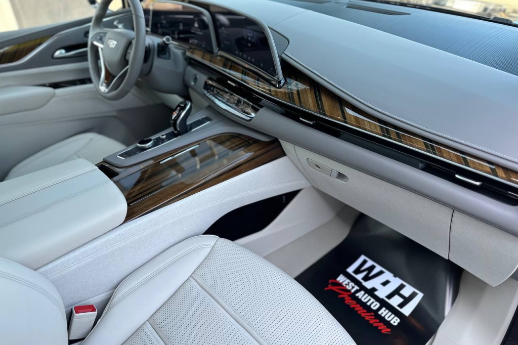 Cadillac Escalade PLATINUM 4WD 2022 фото Cadillac Escalade PLATINUM 4WD 2022 фото 14