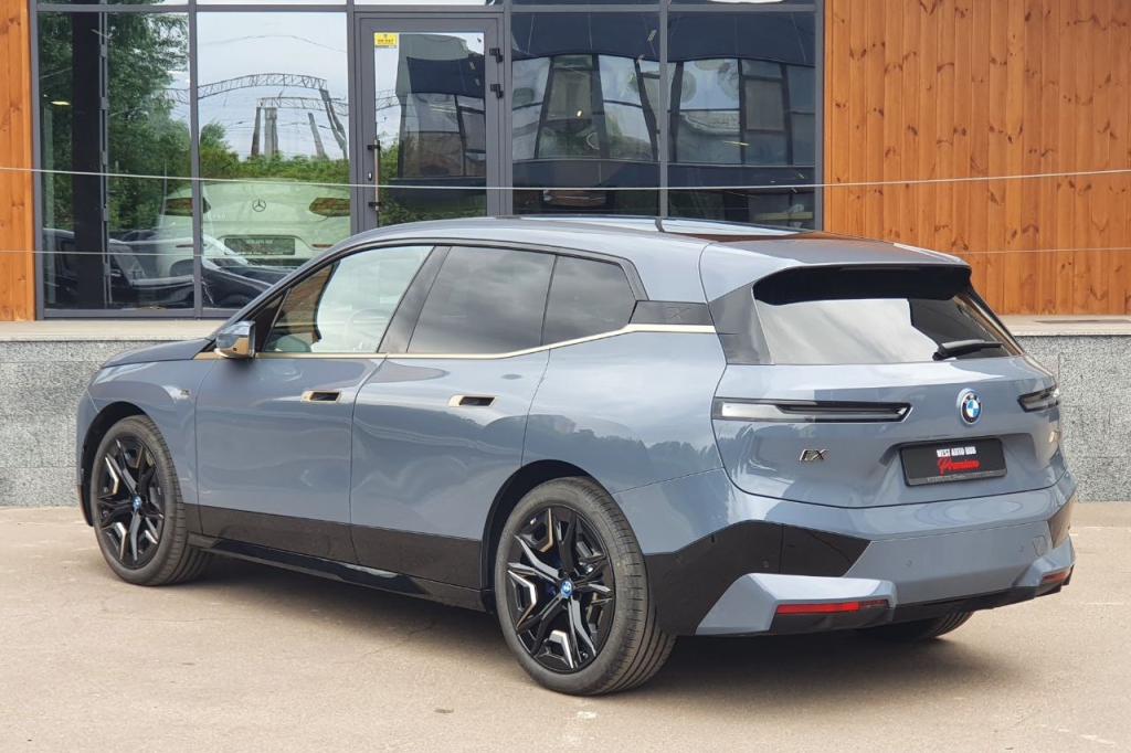 BMW iX M60 2022 фото 4