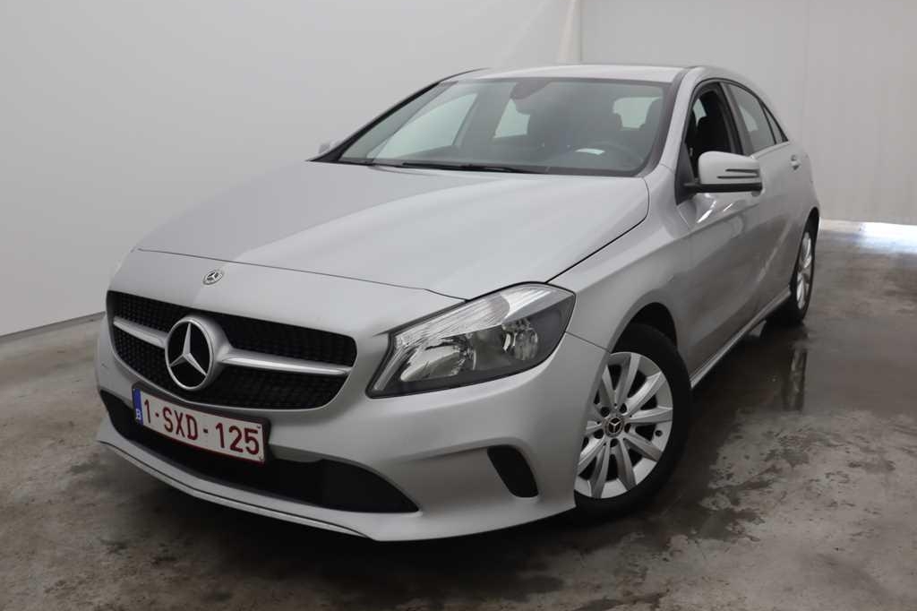 Mercedes-Benz A-Klasse 2017 photo 2