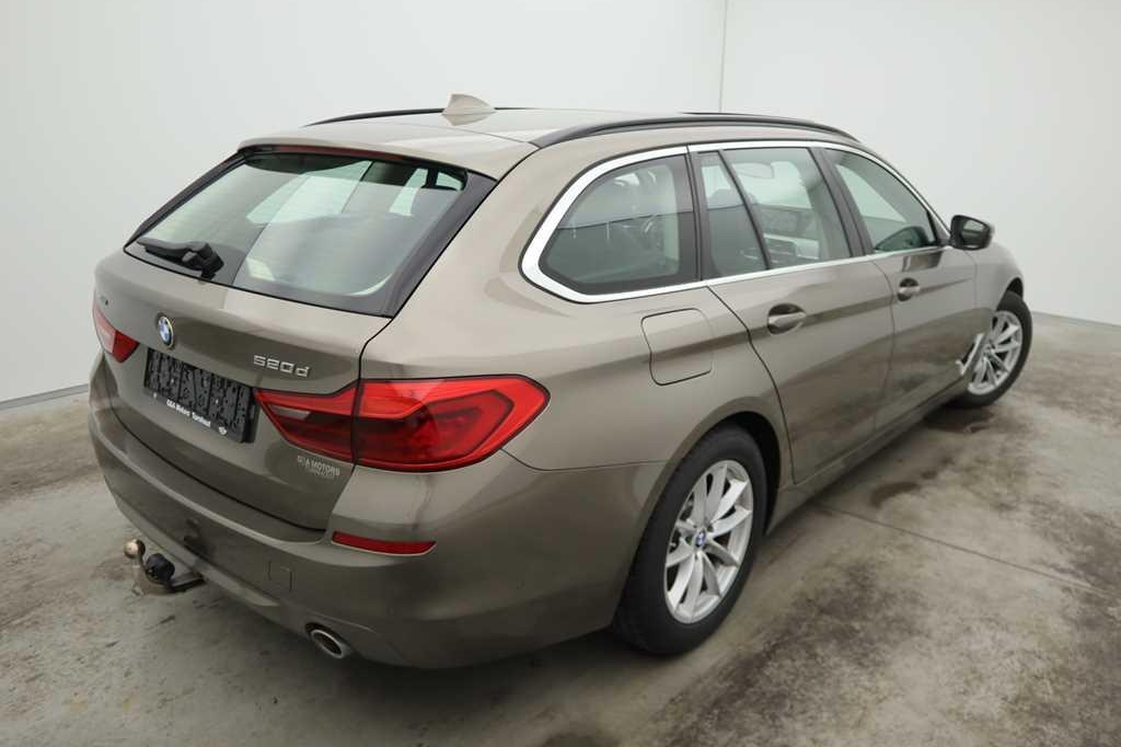 BMW 5er Touring 2017 фото 3