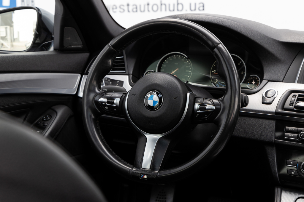 BMW 520 D Baureihe 5 Touring 2015 photo 28