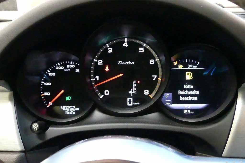 Porsche Macan Turbo 2018 photo 5