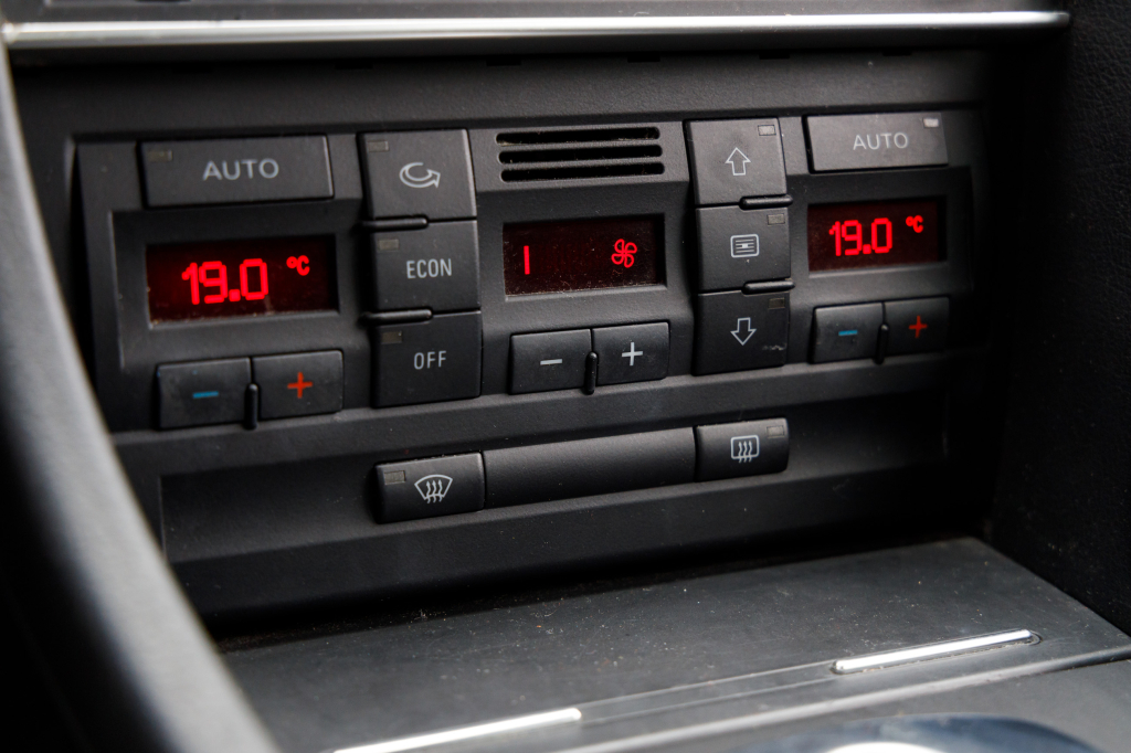 Audi A4 2005 photo 18