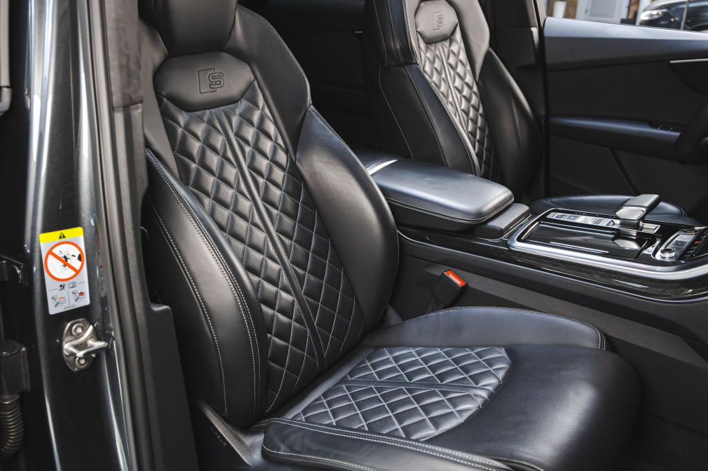 Audi Q7 S-Line 2021 photo 38