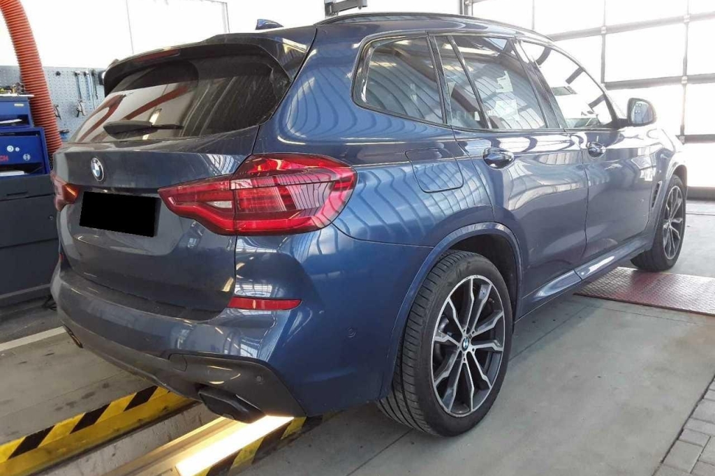 BMW X3 2018 фото 1