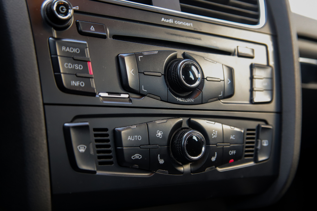 Audi A4 2008 photo 17