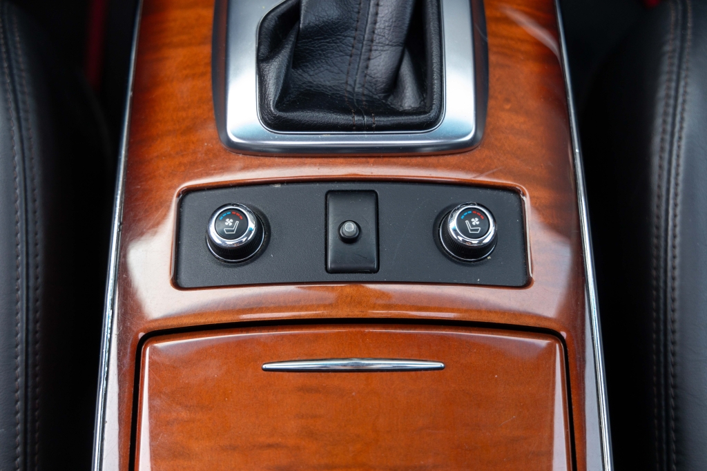 Infiniti QX70 2015 фото 21