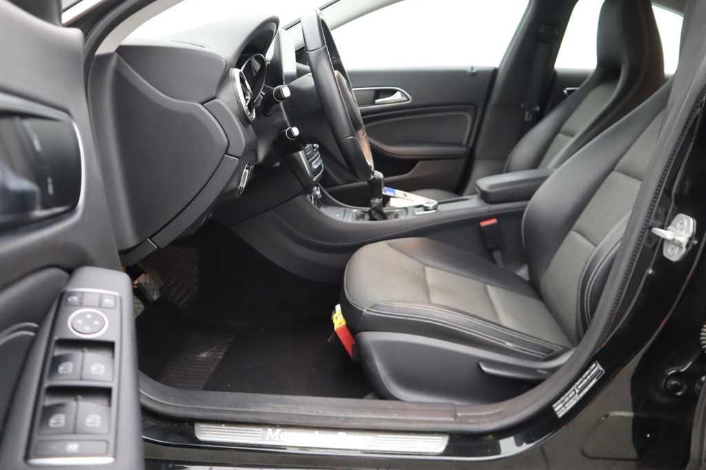 Mercedes-Benz CLA-Klasse 2017 photo 2
