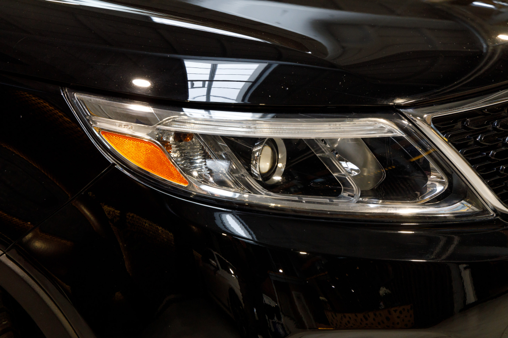 Kia Sorento LX photo 8