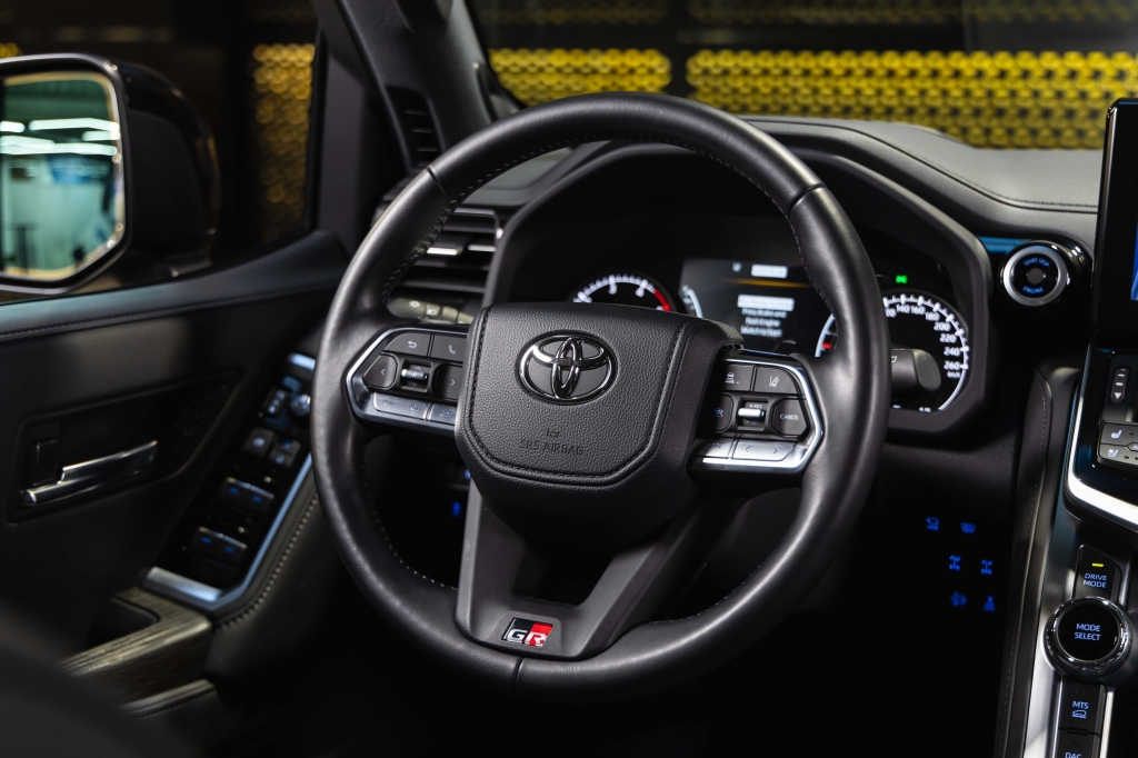 Toyota Land Cruiser GR 2023 photo 26