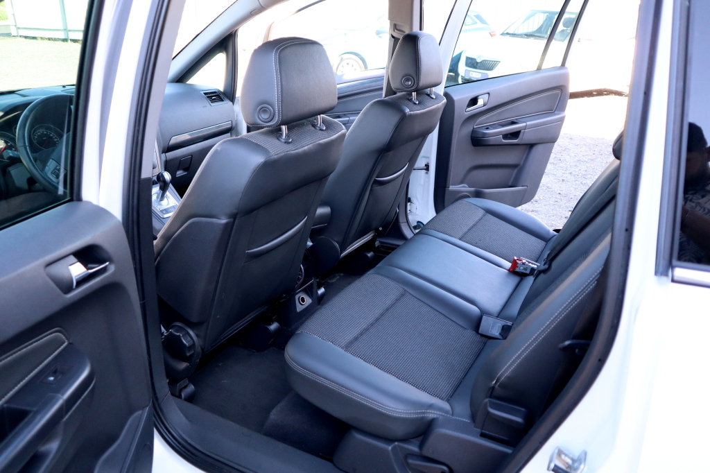 Opel Zafira 2006 фото 21