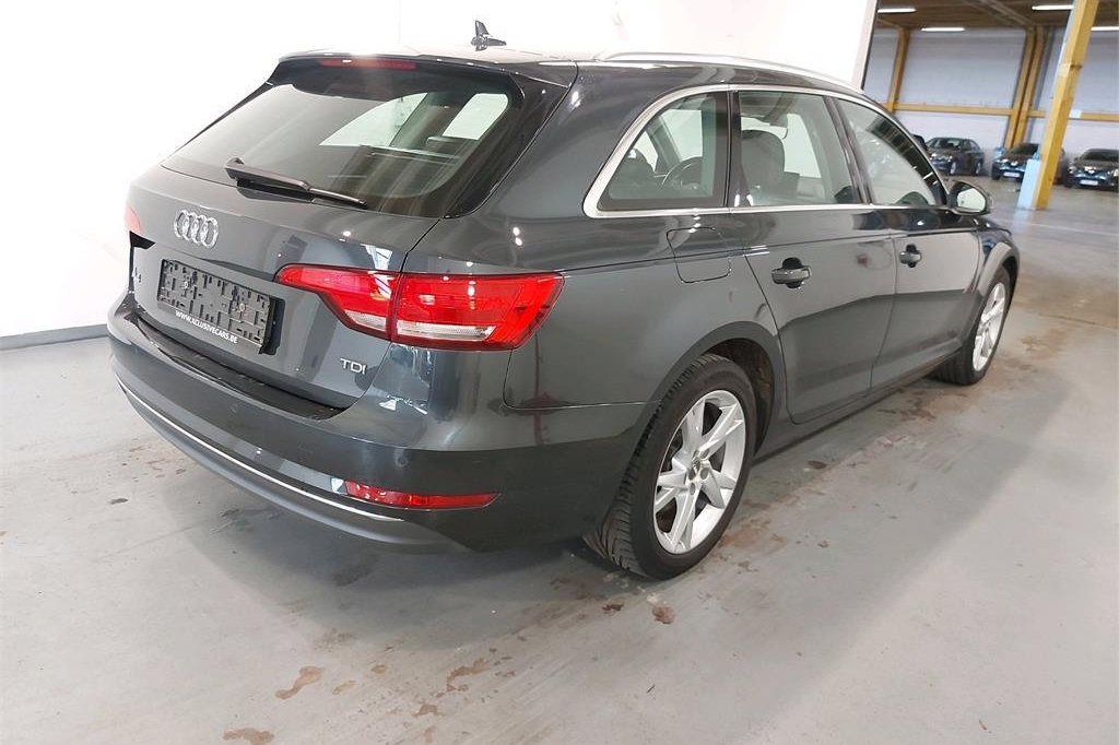 Audi A4 Avant 2016 фото 4