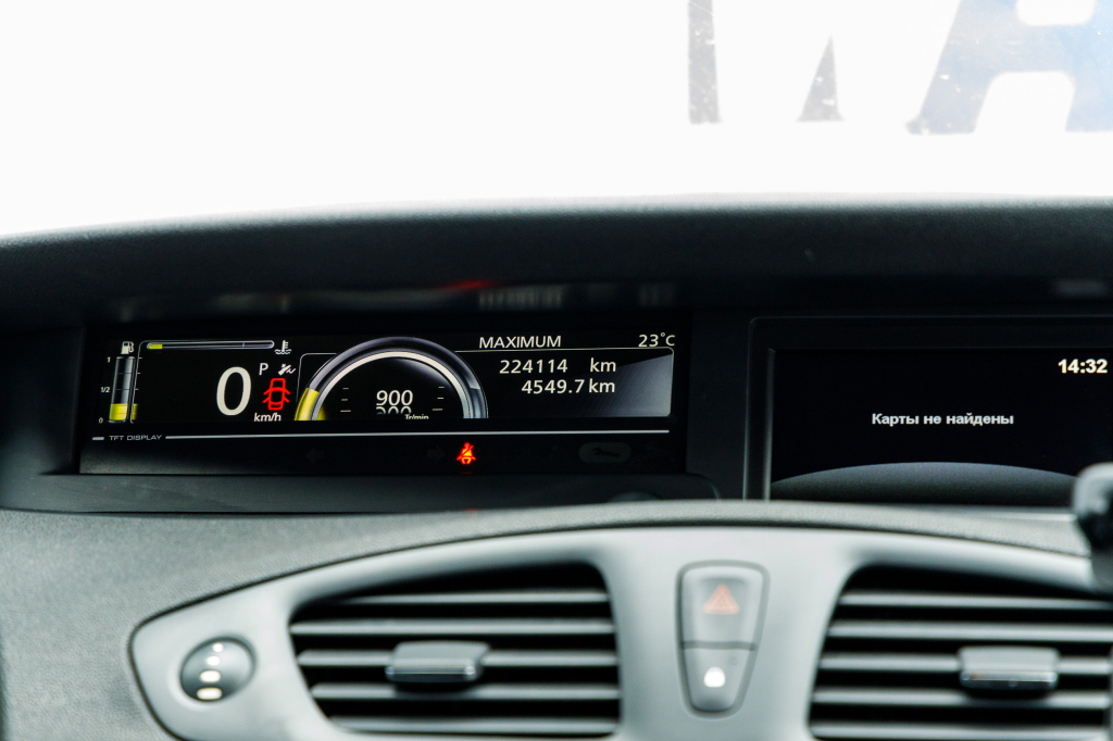 Renault Megane Scenic 2014 photo 27