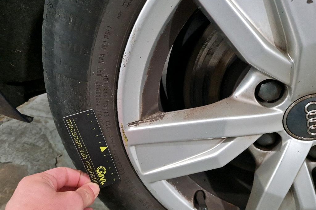 Audi A4 Avant 2017 фото 9