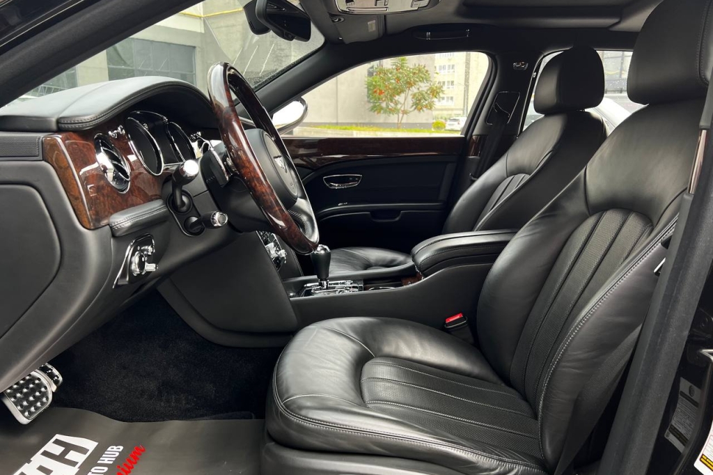 Bentley Mulsanne 2013 фото 8