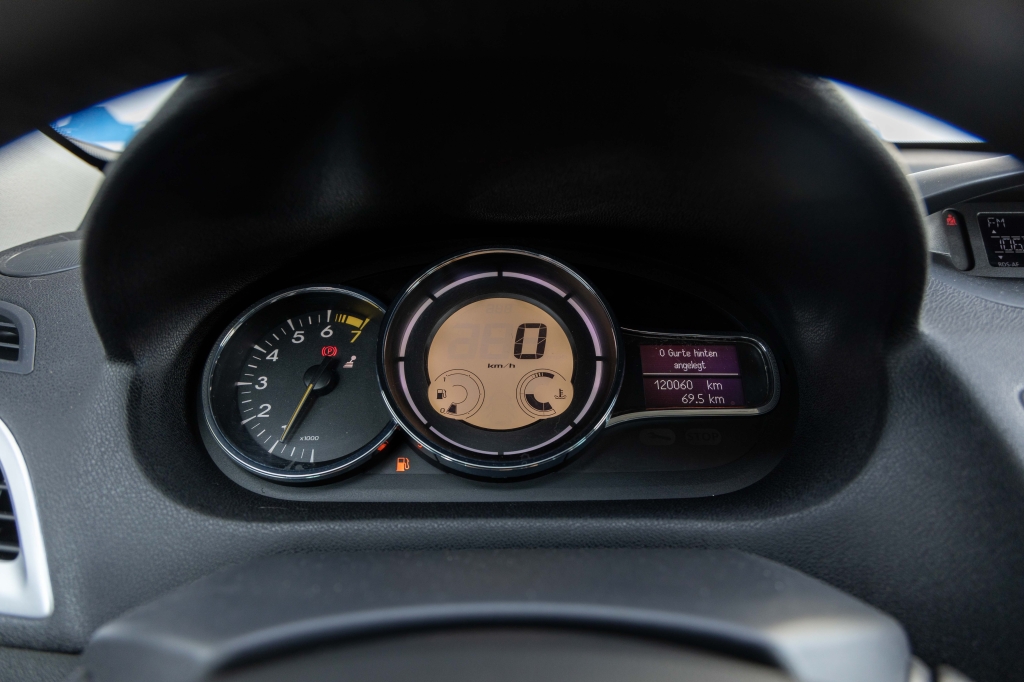 Renault Megane 2009 фото 17