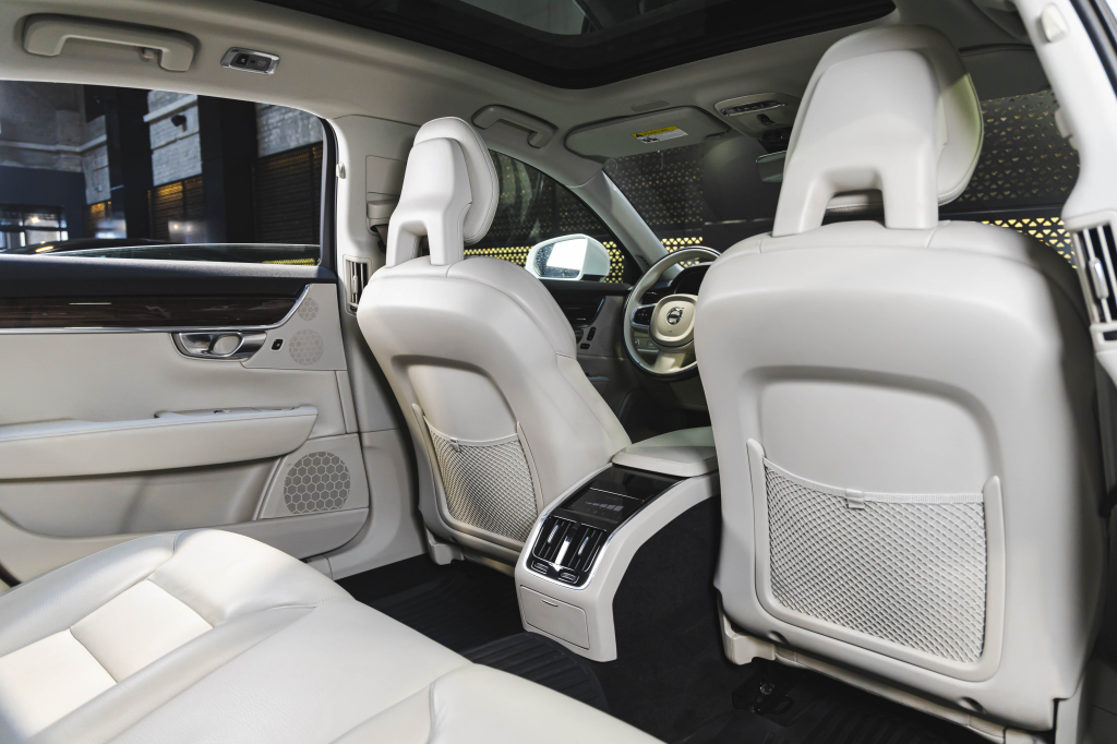 Volvo S90 2018 фото 36