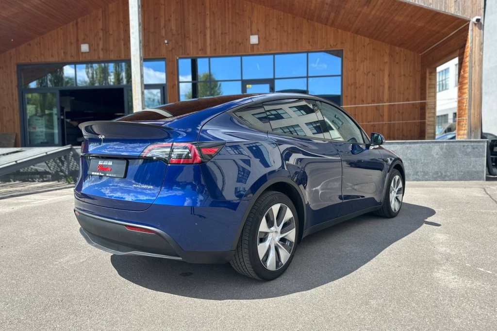 Tesla Model Y Long Range 82 kWh Dual Motor  2021 photo 6