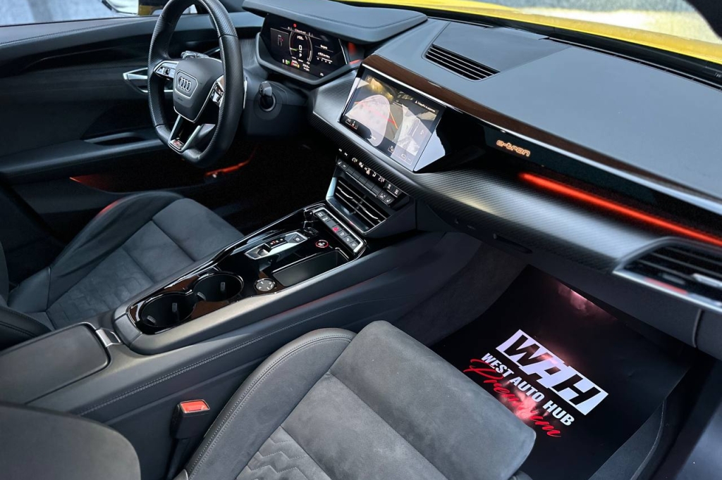 Audi RS e-tron GT 2021 photo 17