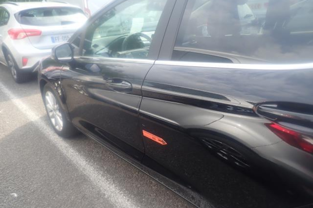 Ford Fiesta 2019 фото 10