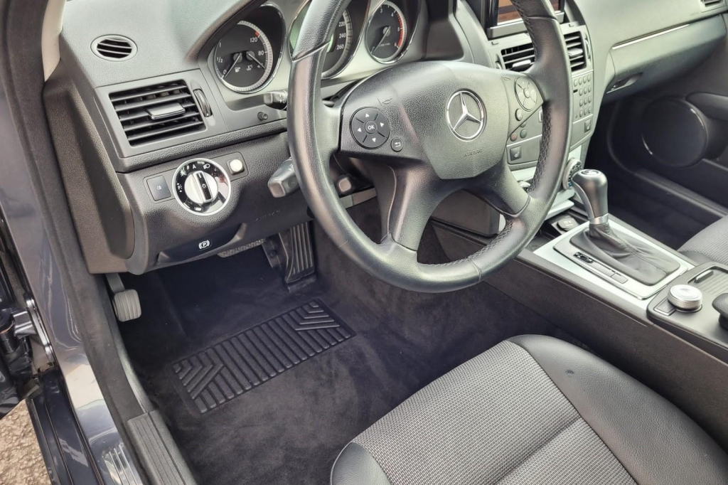 Mercedes-Benz C-Klasse 2010 photo 7