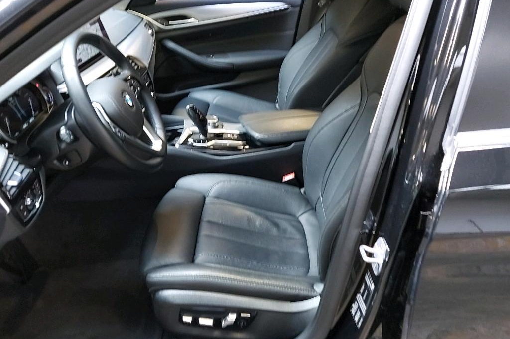 BMW 5er Touring 2019 photo 27