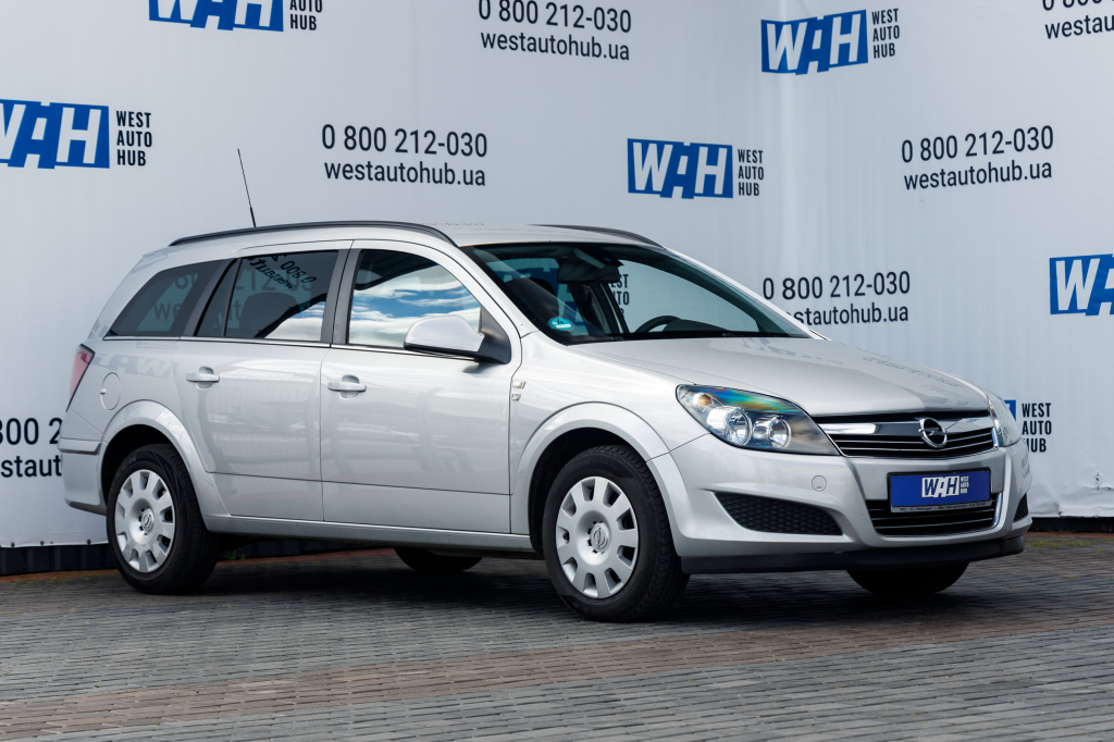Opel Astra H Cosmo 2010 photo 2
