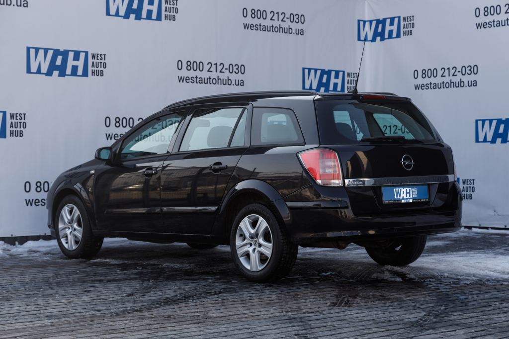 Opel Astra H фото 3