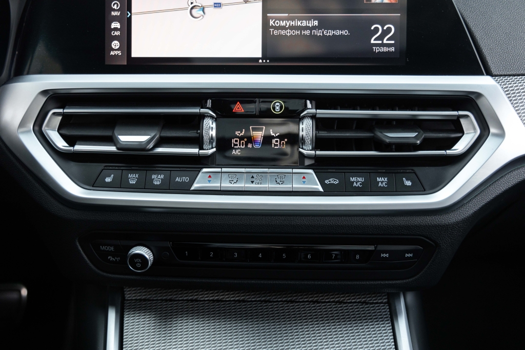 BMW 3 Series 320d 2019 фото BMW 3 Series 320d 2019 фото 23