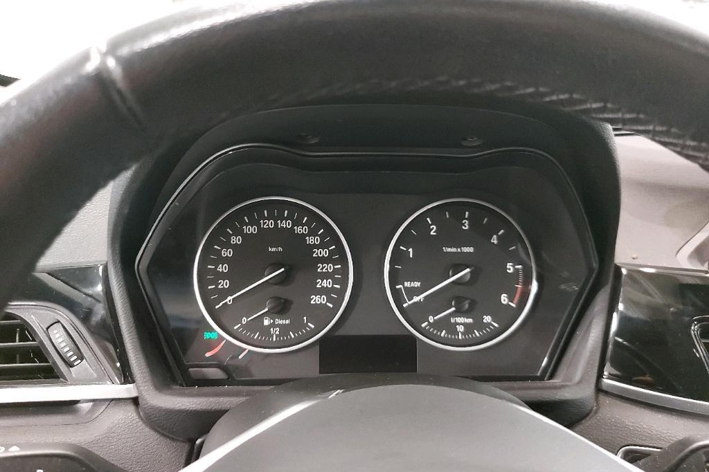 BMW X1 2016 фото 10