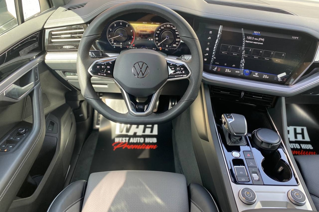 Volkswagen Touareg PLATINUM 2022 photo 18