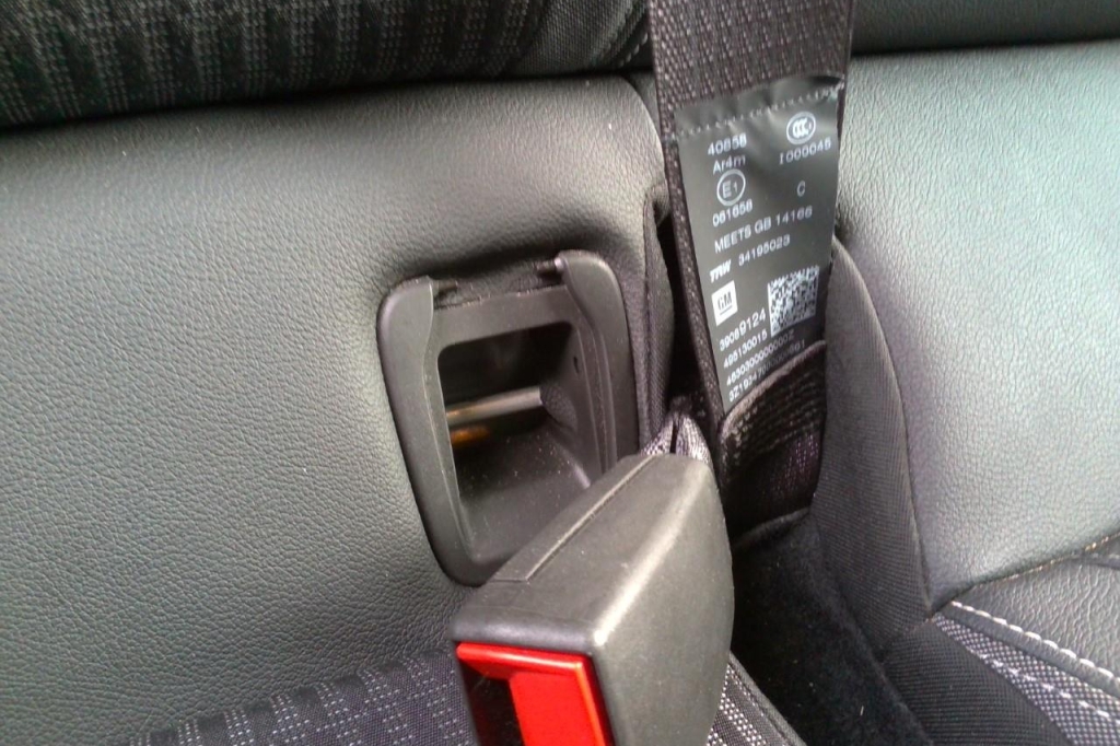 Opel Astra 2020 фото 8