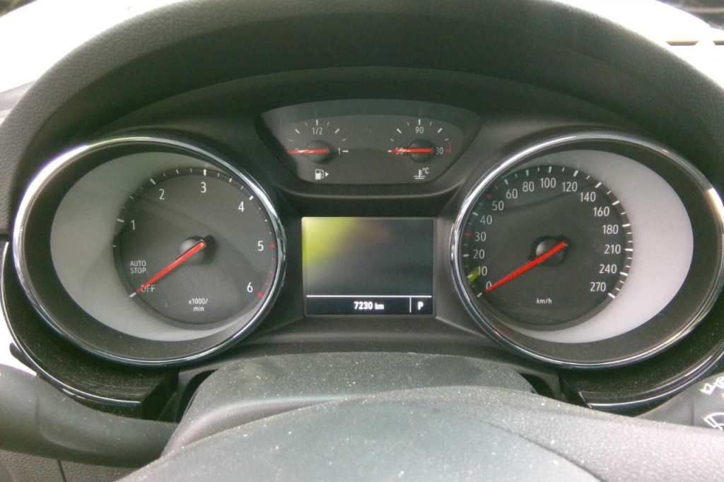 Opel Astra 2020 фото 1