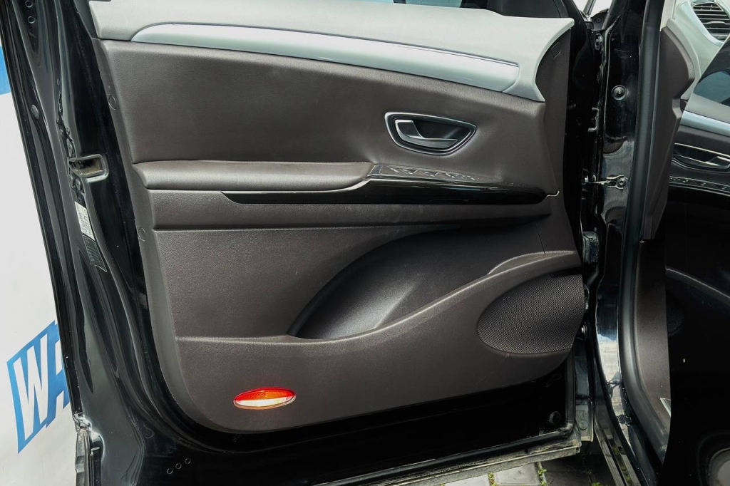 Renault Espace 2015 фото Renault Espace 2015 фото 7