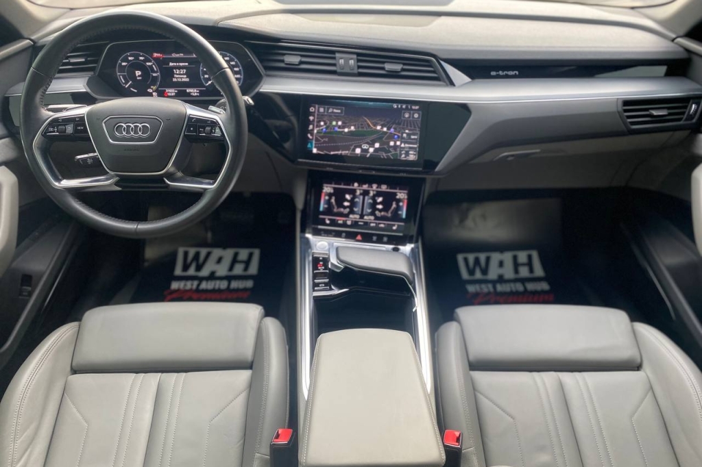Audi e-tron 2019 photo 17