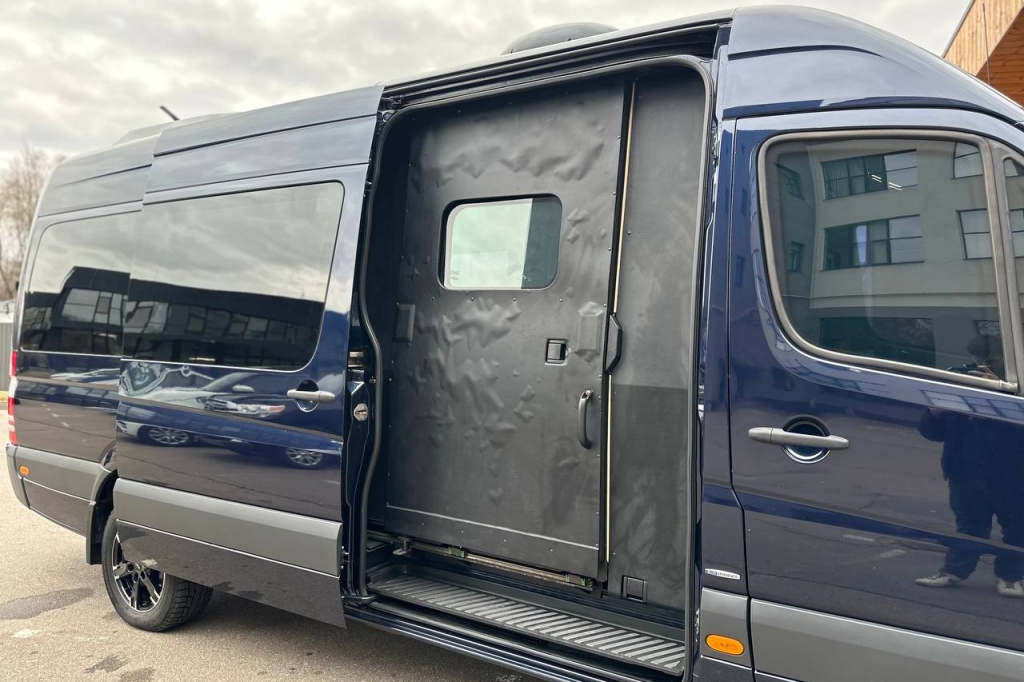 Mercedes-Benz Sprinter 319 CDI Guard B4 2013 photo 6