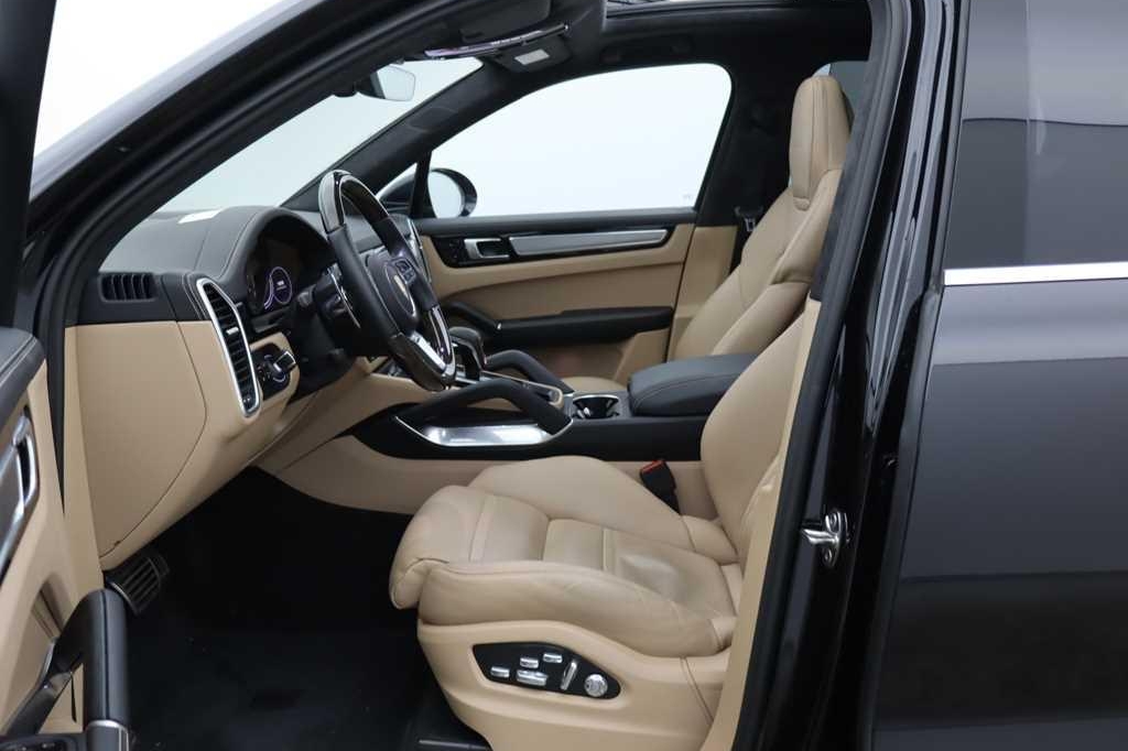 Porsche Cayenne 2018 фото 1