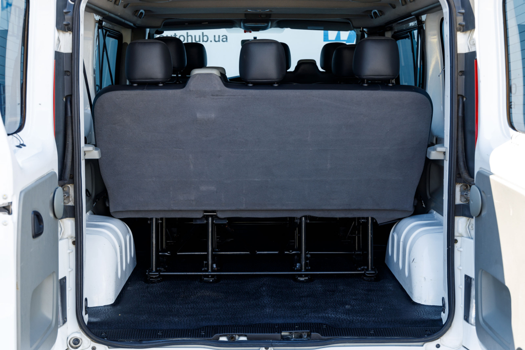 Renault Trafic пасс. 2012 photo 9