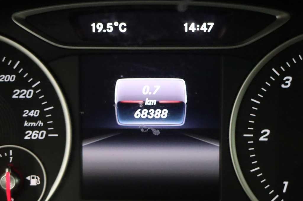 Mercedes-Benz A-Klasse 2017 photo 2