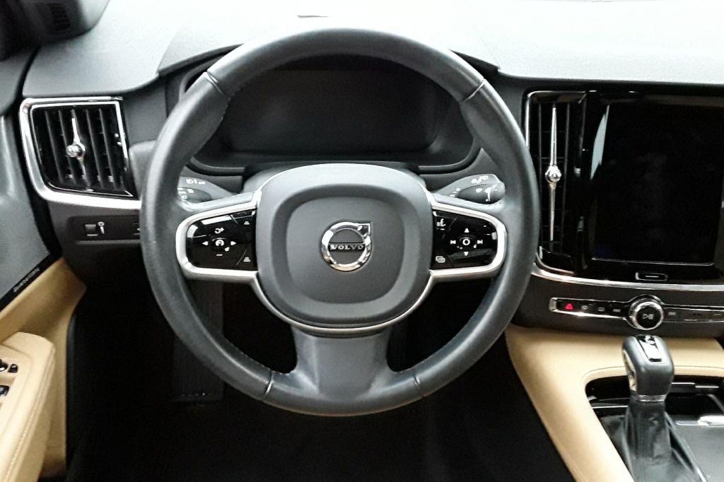 Volvo V90 Cross Country 2017 photo 1