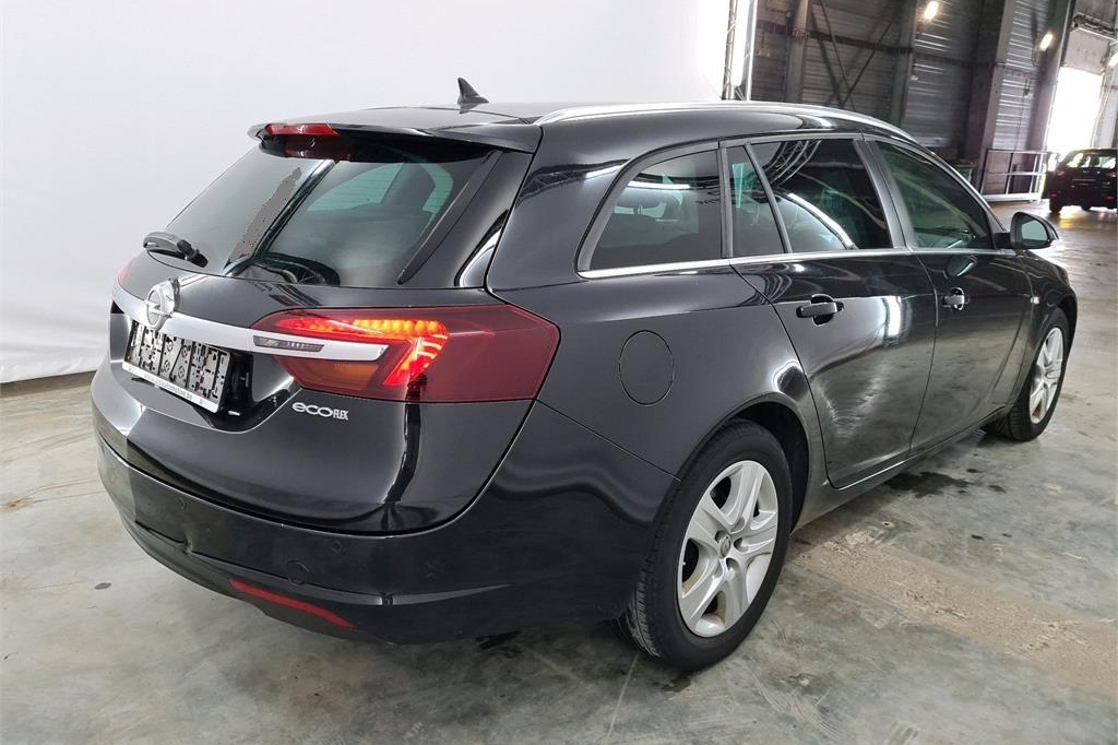 Opel Insignia Sports Tourer 2016 photo 1