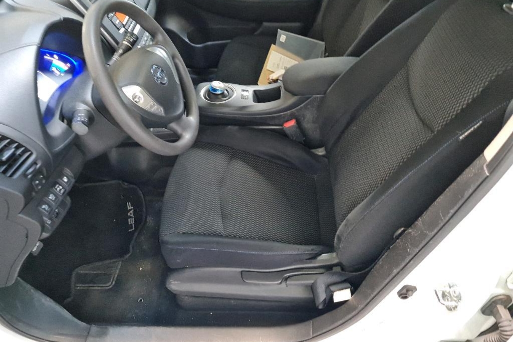 Nissan Leaf 2016 photo 13