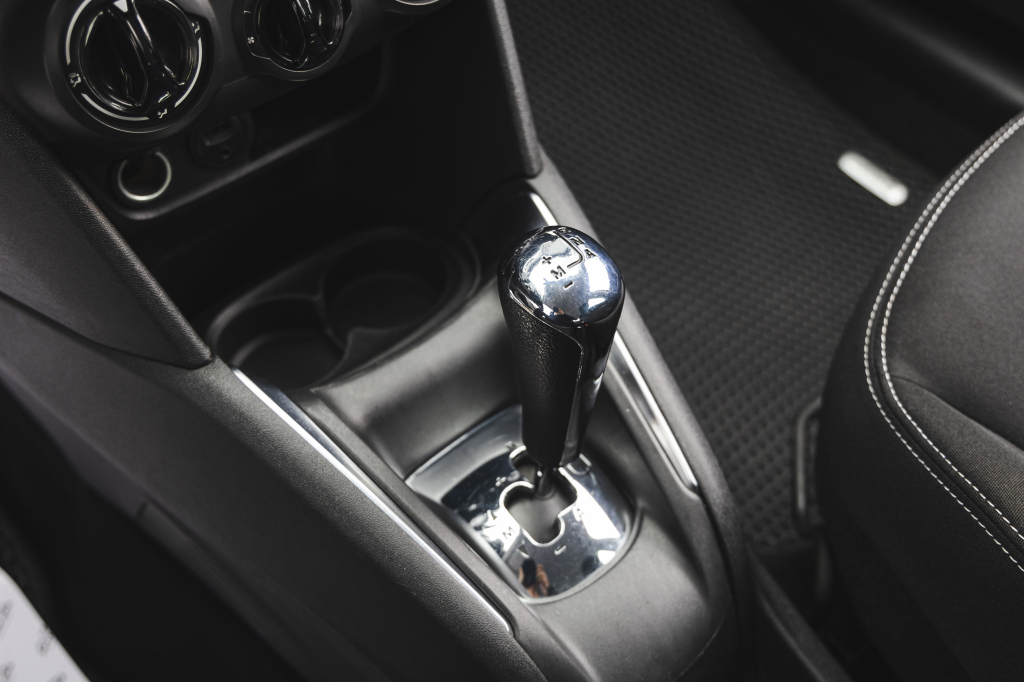 Peugeot 208 2017 photo 25