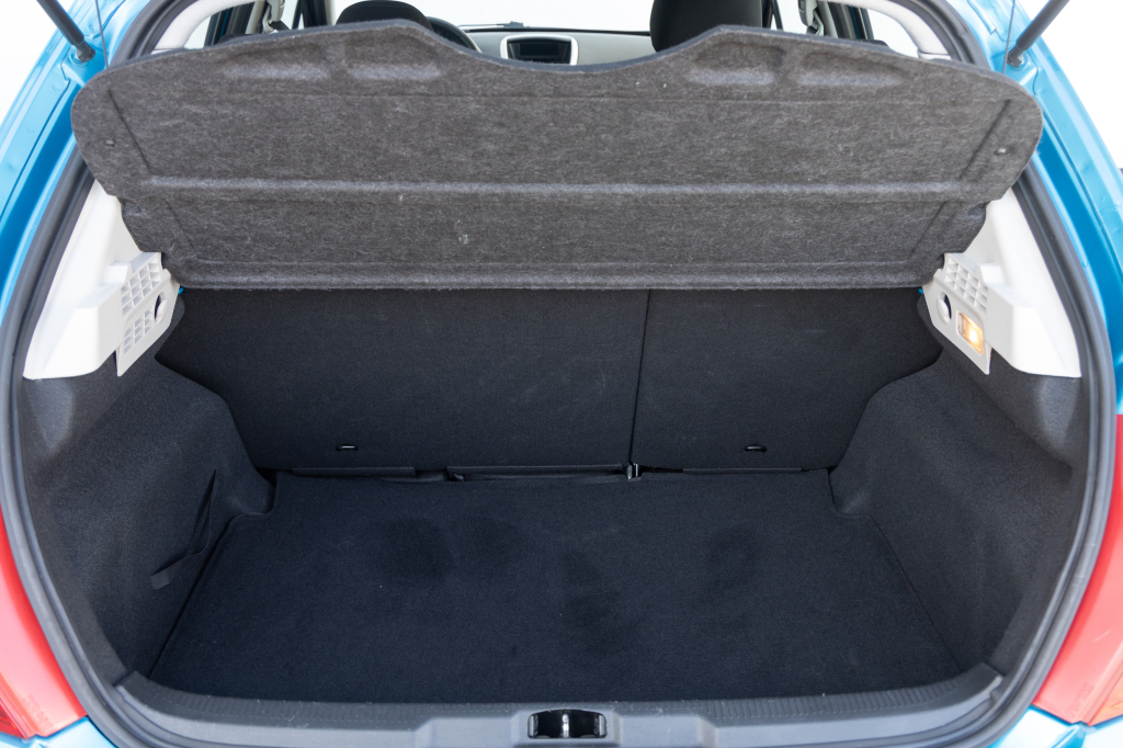 Peugeot 207 Urban Move 2011 photo 9