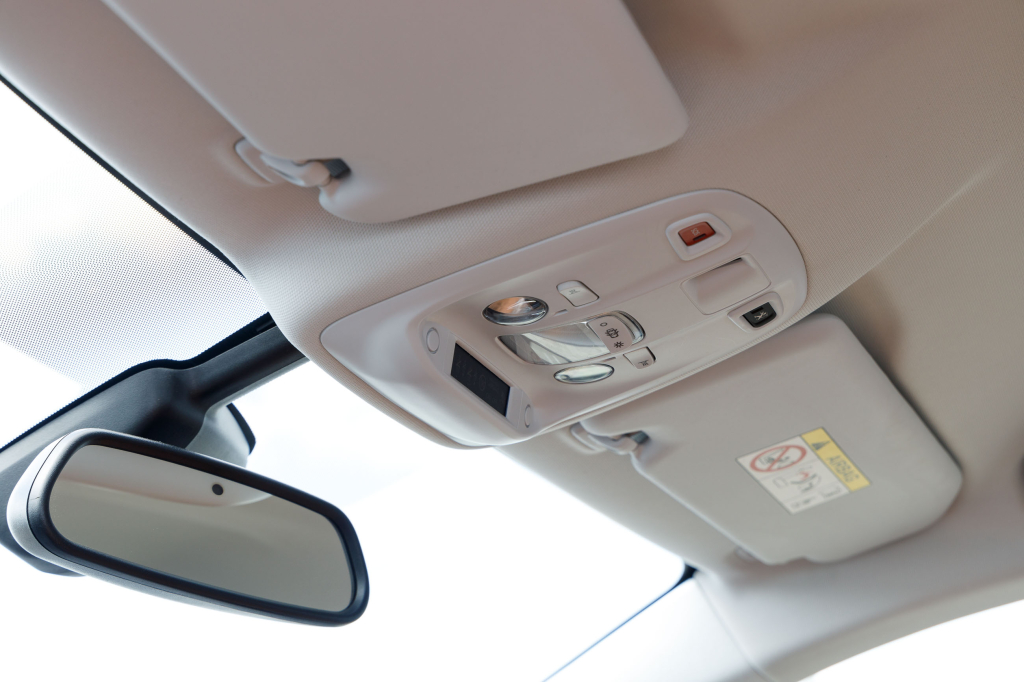 Peugeot 308 2015 фото 5