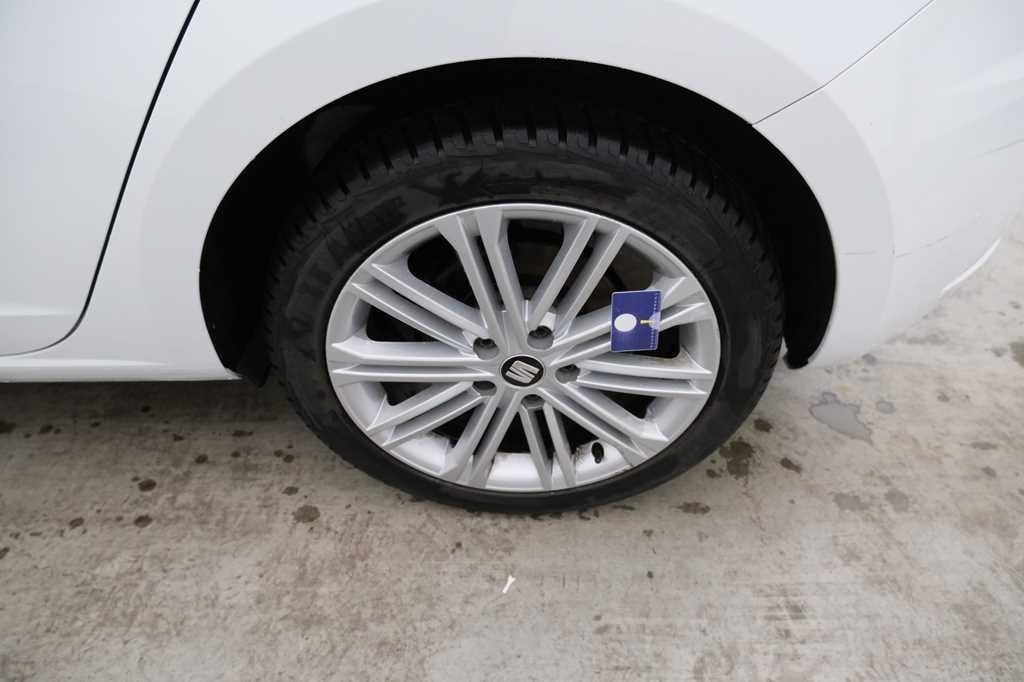 SEAT Leon 2017 фото 21